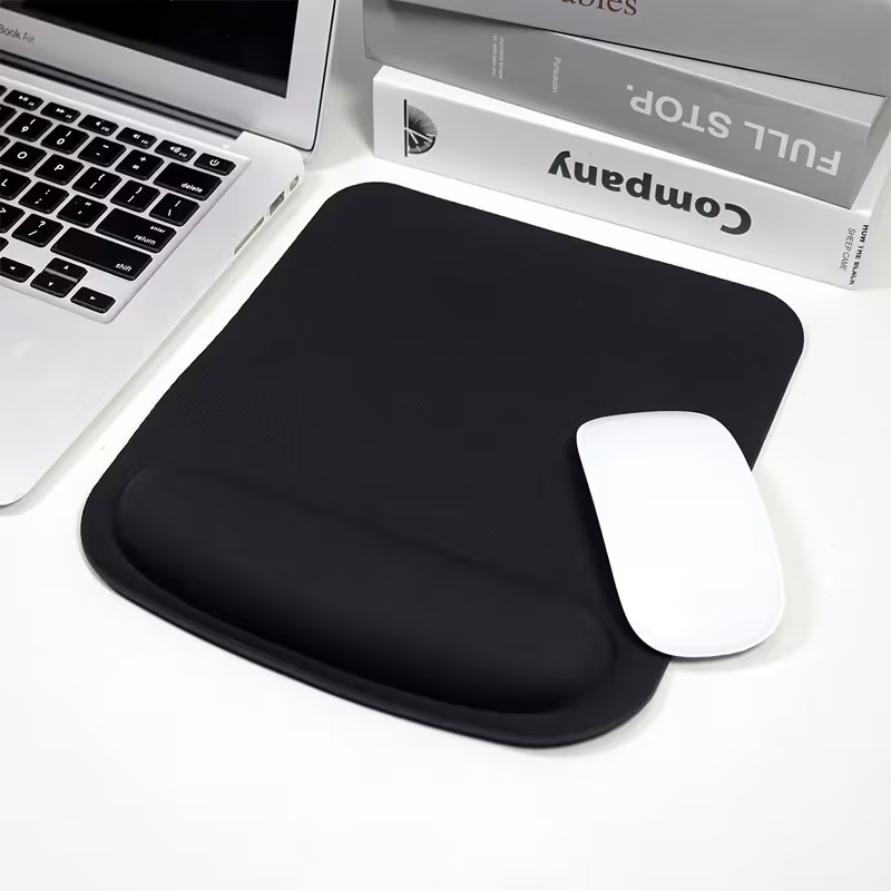 Mouse pad with wrist support, black